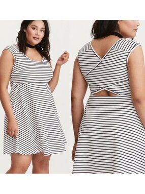 TORRID 2 Plus Size Striped Cross Back Skater Dress White Black Cutout Fit Flare